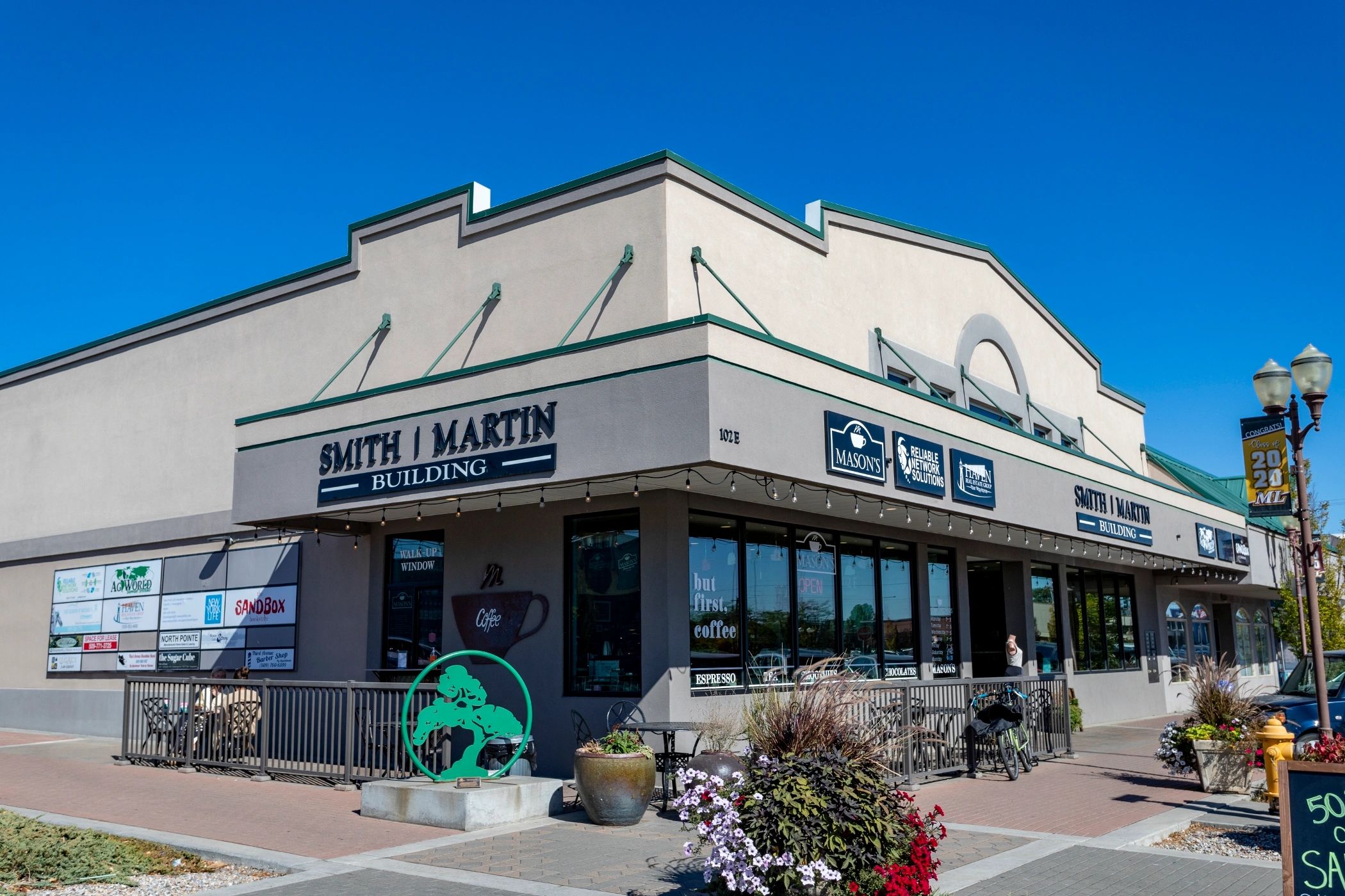 Smith Martin Building logo