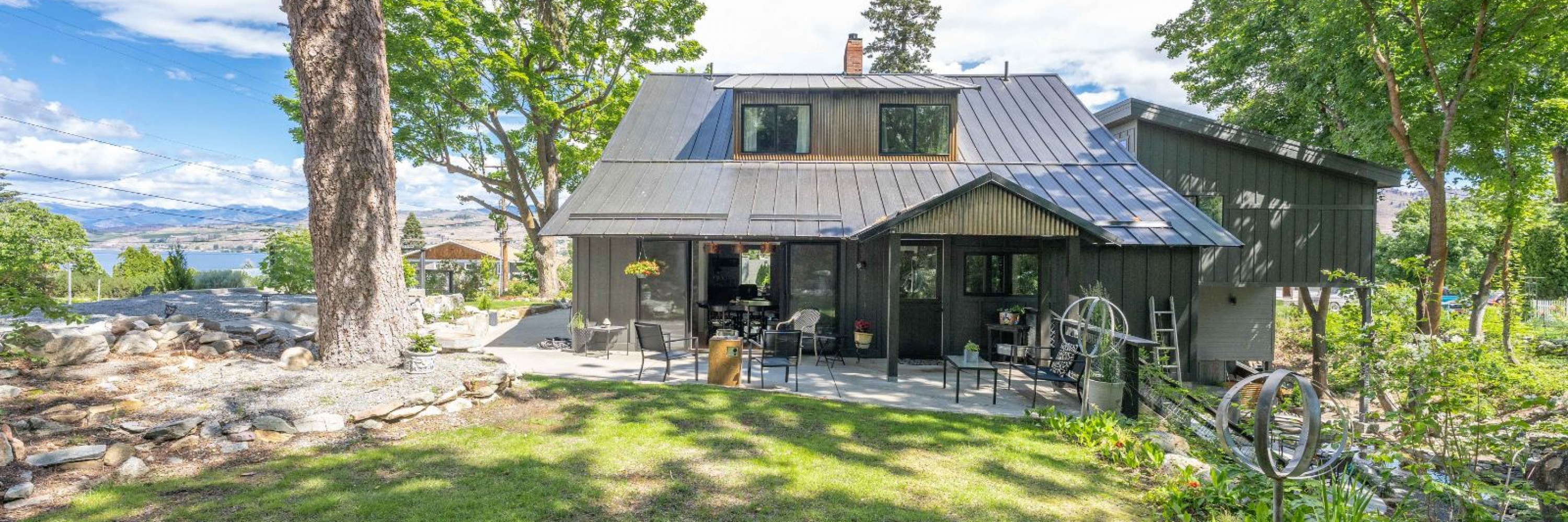 Chelan Stone House logo