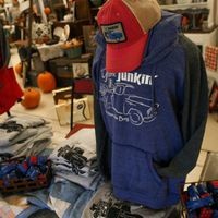 Junk-Tiquen In The Burg logo